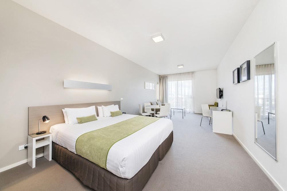 Aparthotel Abode Gungahlin Canberra Exterior foto